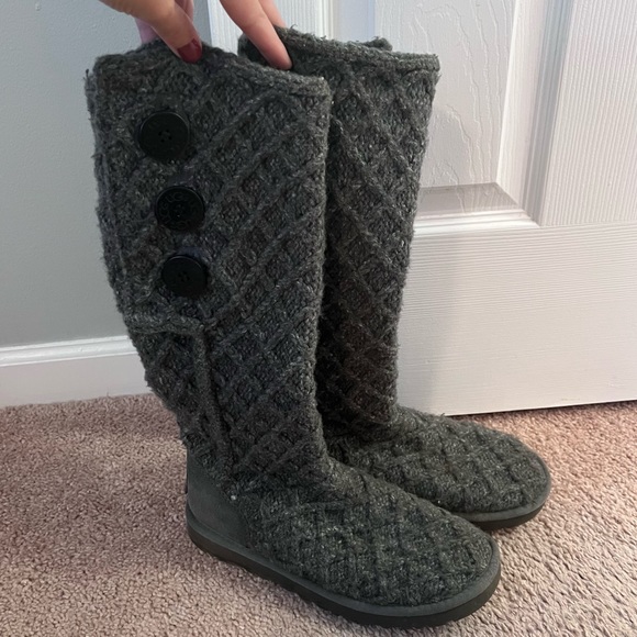 UGG Shoes - UGG Women's Lattice Knit Cardy Gray Winter Boot Size 8